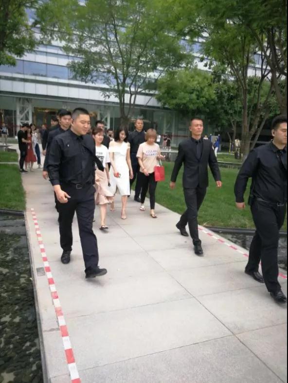 5b31f81f4f8af.jpg 6.jpg